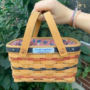 Longaberger 2002 Bee Basket with 5 signatures